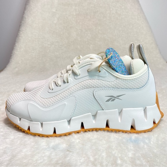 Reebok Women's Zig Dynamica Adventure Sneaker, White/Cream/Leopard, Size 8.5 - Picture 4 of 9